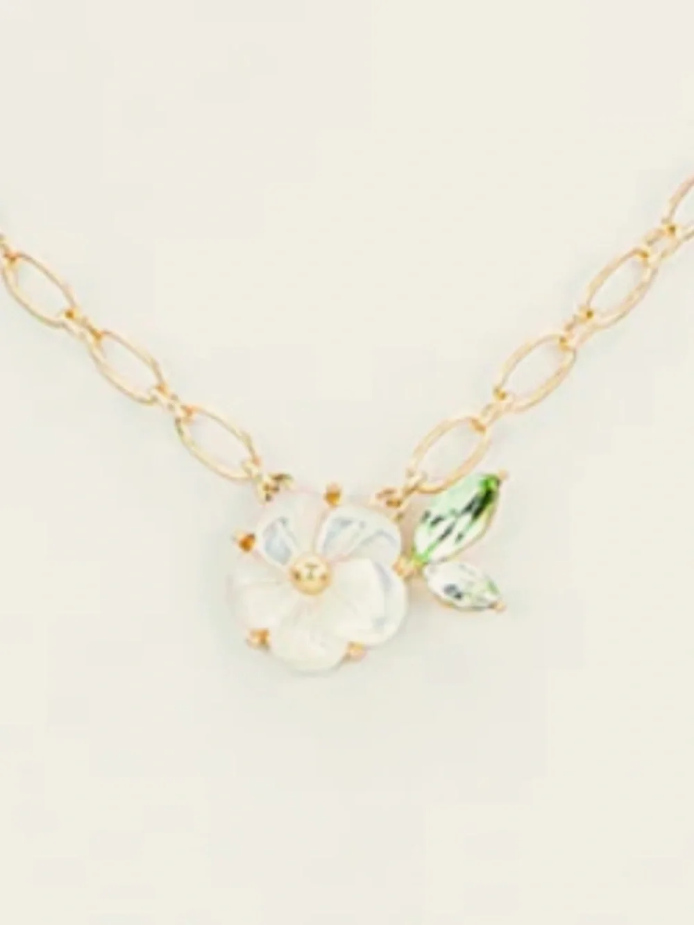 Patricia Nash flower and leaf necklace NWT Box and jewelry pouch
